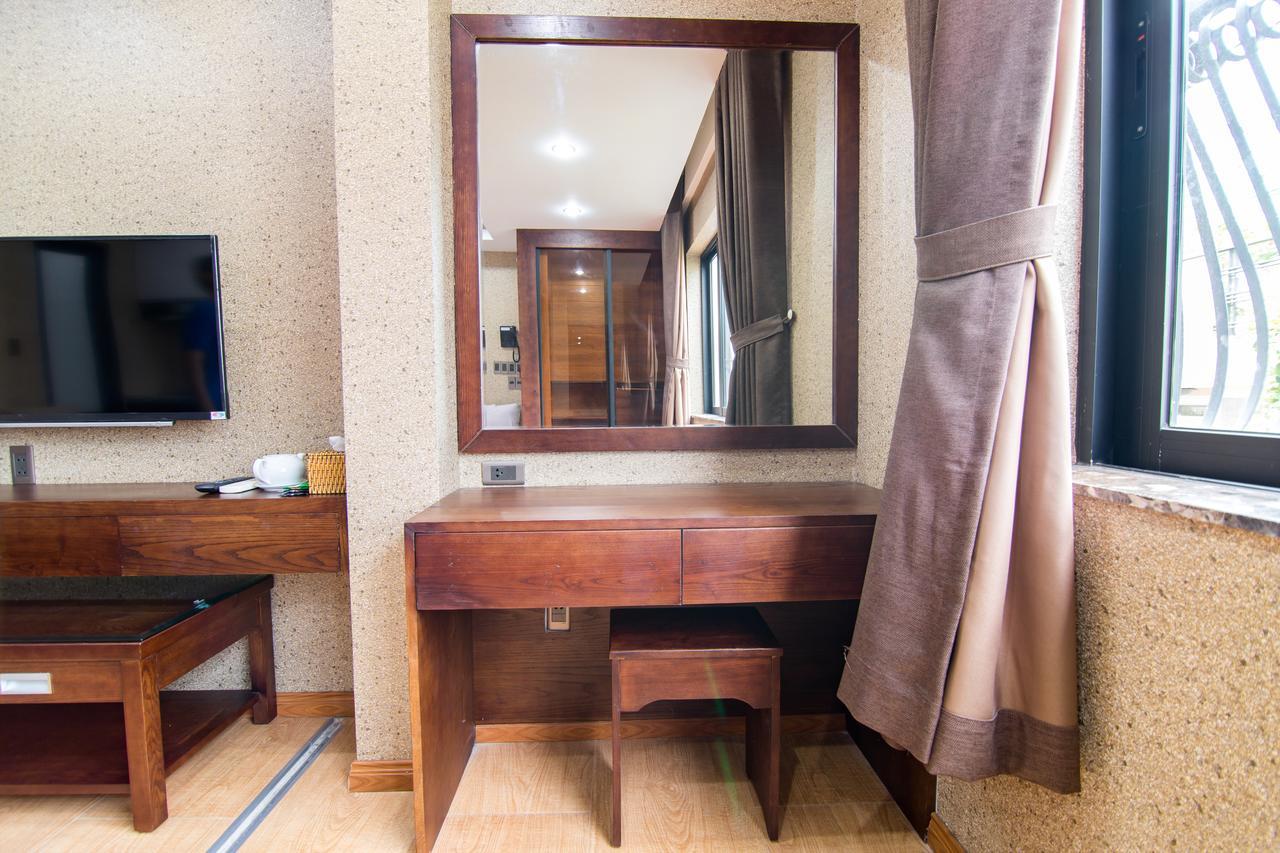 Reddoorz Plus @ Nguyen Trai Street Ho Chi Minh City Exterior photo