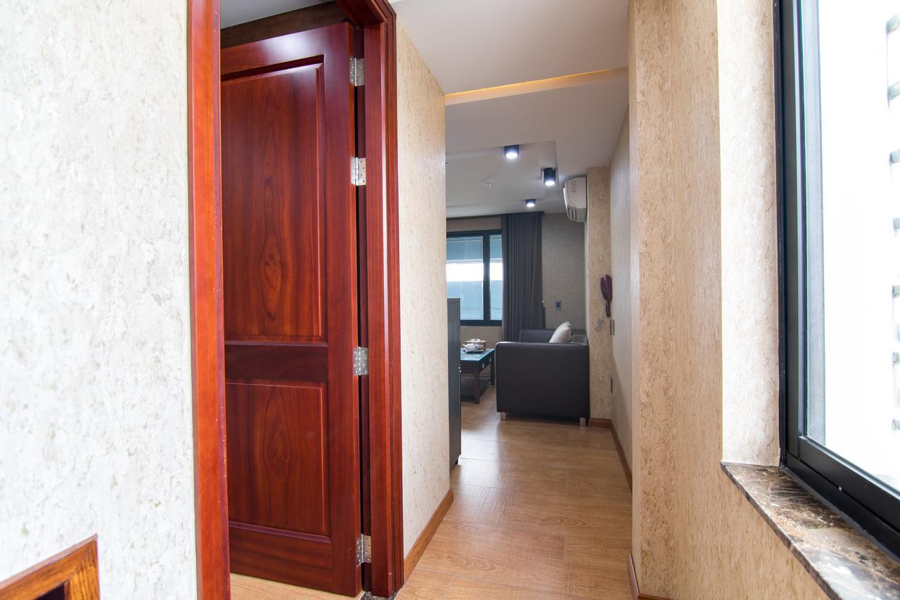Reddoorz Plus @ Nguyen Trai Street Ho Chi Minh City Exterior photo