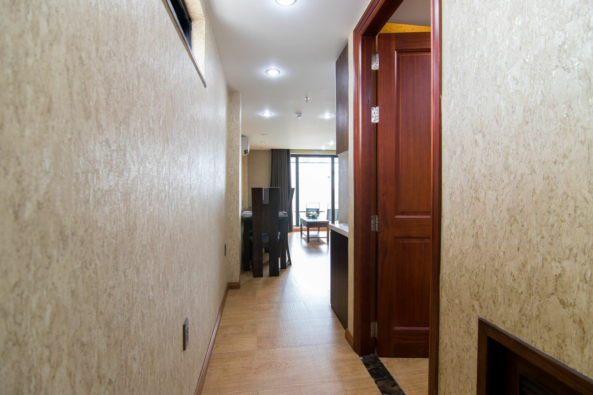 Reddoorz Plus @ Nguyen Trai Street Ho Chi Minh City Exterior photo