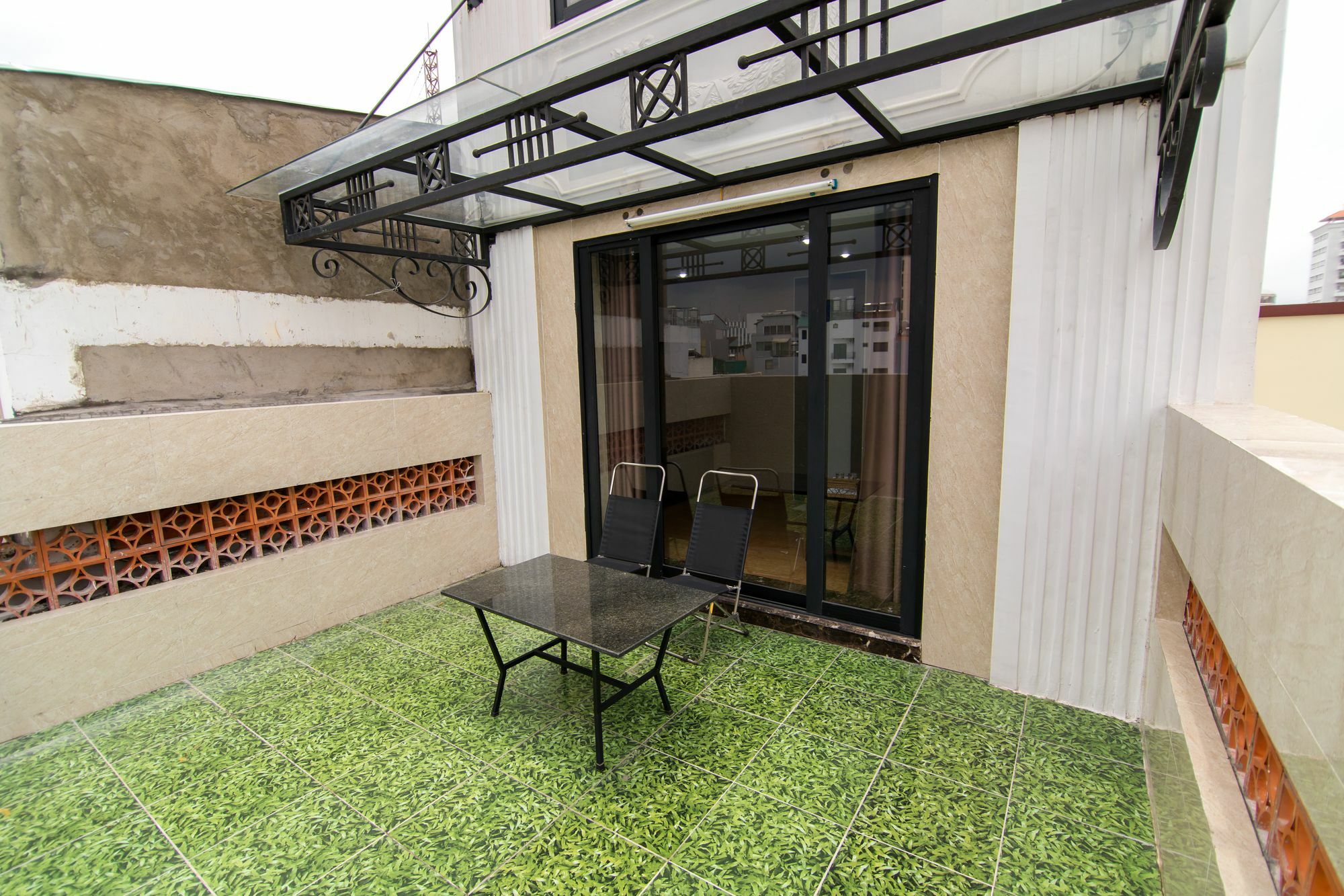 Reddoorz Plus @ Nguyen Trai Street Ho Chi Minh City Exterior photo